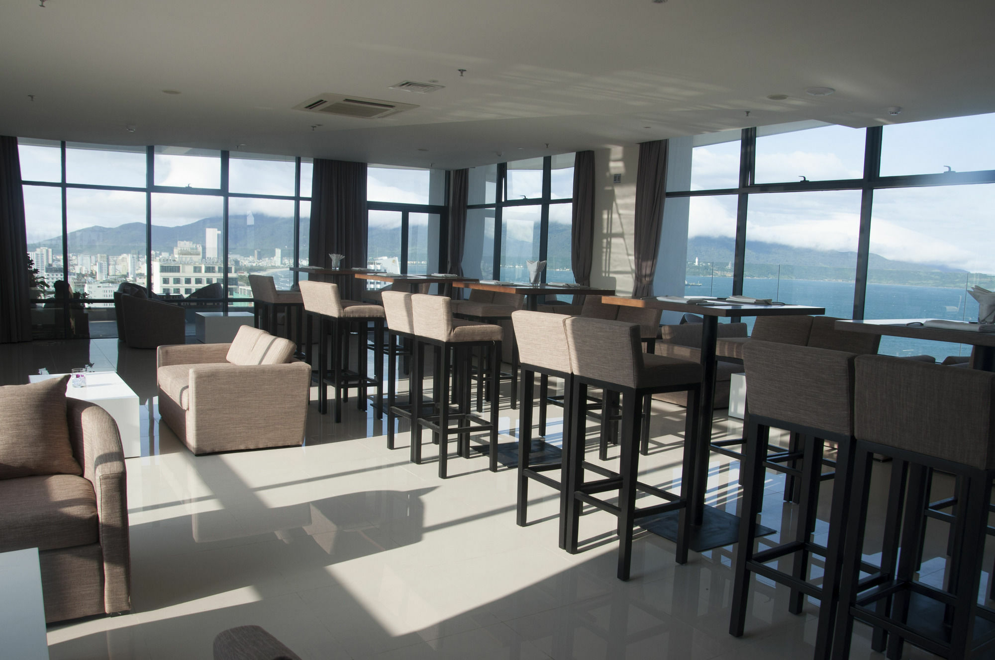 HSB Hotel&Apartment Da Nang Buitenkant foto