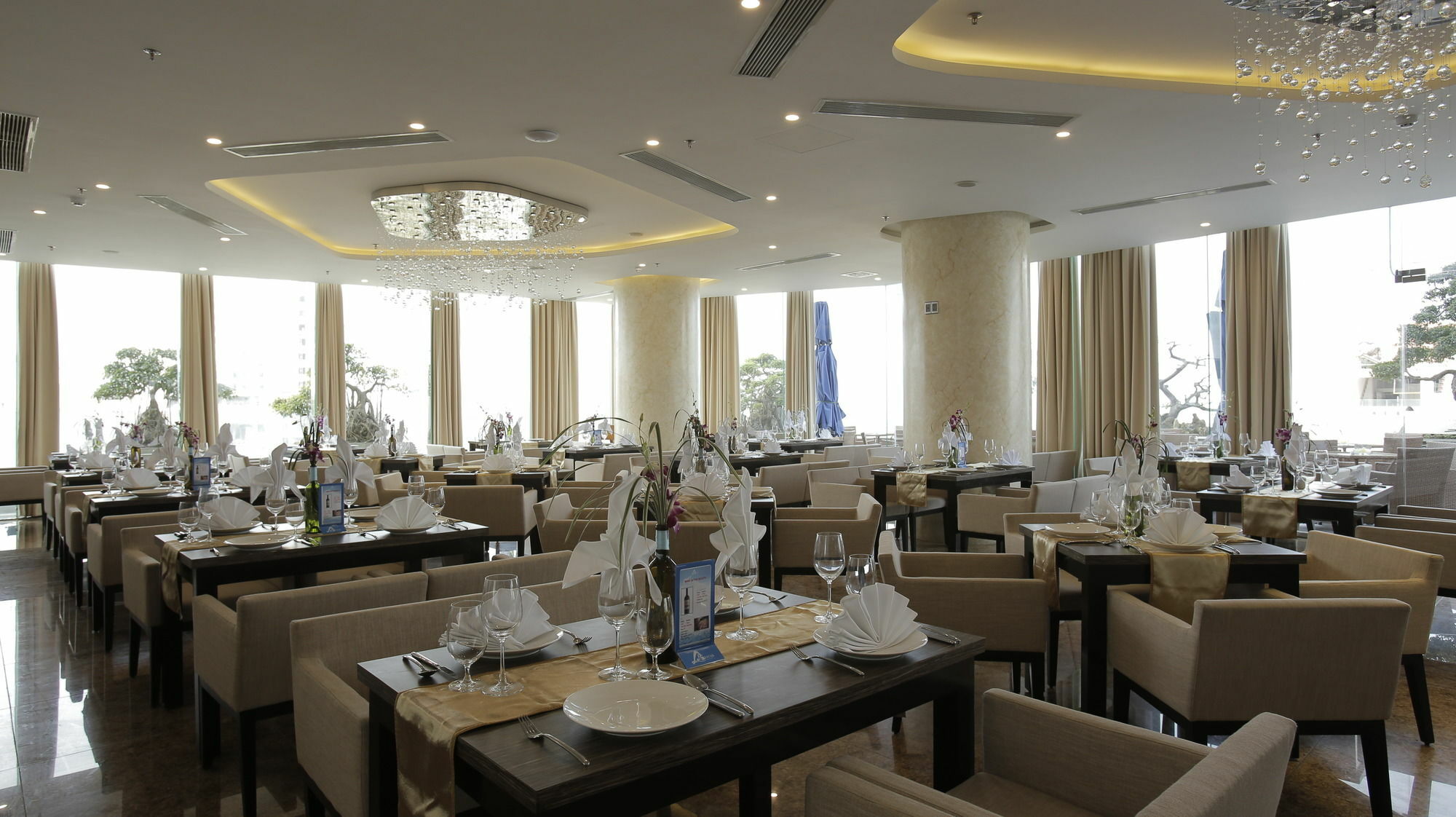 HSB Hotel&Apartment Da Nang Buitenkant foto